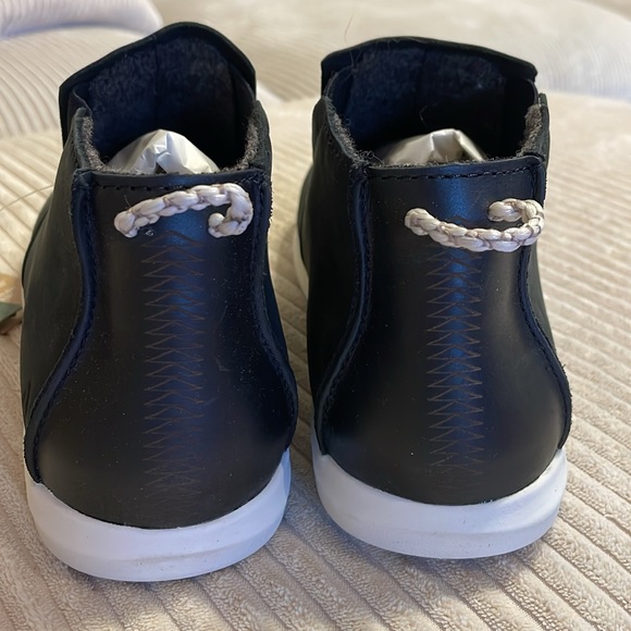 OluKai Black Ankle Boots - Picture 2 of 14